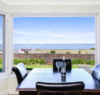 Victor Harbor Beachfront Bliss  WiFi