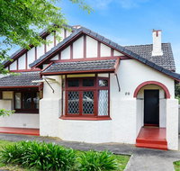 Victor Harbor Cottage 'Cornhill' - Pet Friendly