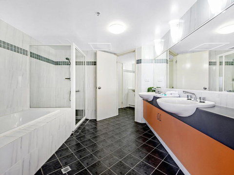 Victoria Square Apartments In The Heart Of Broadbe - Stays Accommodation 3