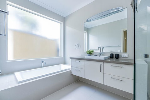 VIEWS FOREVER - INVERLOCH - Stayed 3