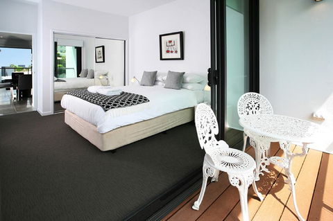 Views From Red Hill - Modern And Spacious Split-Level Executive 3BR Red Hill Apartment Close To CBD - Stayed 3