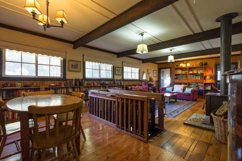 Walhalla Coach House - Stays Accommodation 3
