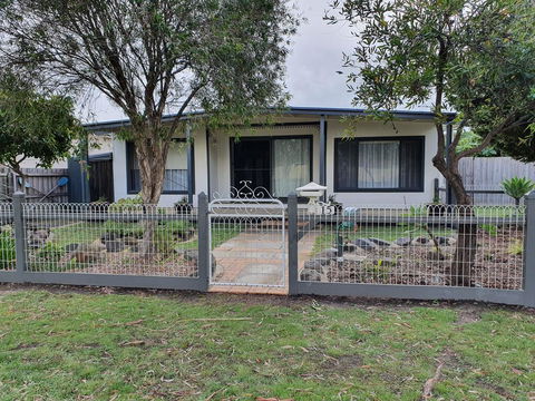 Ward Street Holiday House - Stayed 2