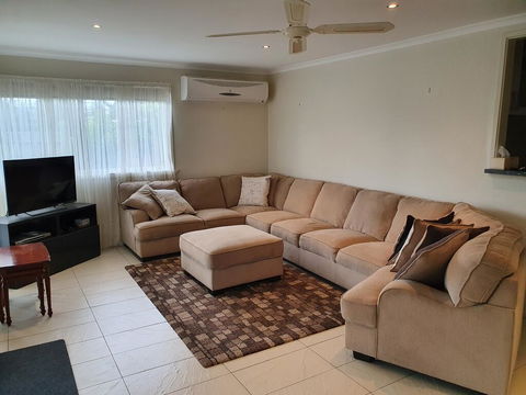Ward Street Holiday House - Stayed 0