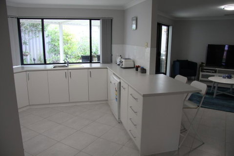 Warnbro Beach Family Accommodation - Stays Accommodation 2