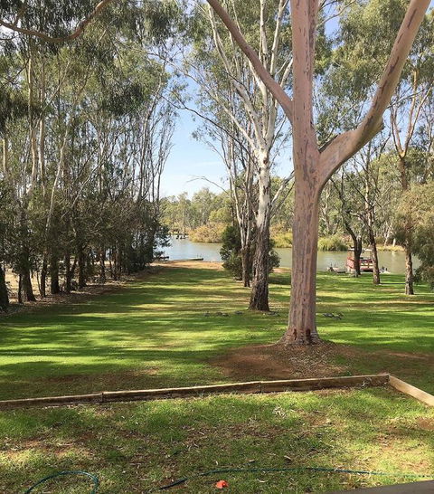 Water's Edge Bundalong - Stayed 3