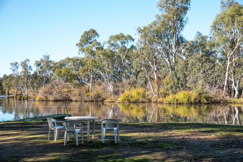 Water's Edge Bundalong - Stayed 2