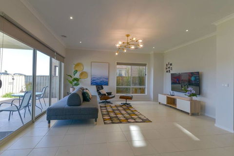Waterfront Grand Villa For Big Group - Stayed 0