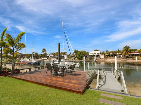 WATERFRONT HOME BORDERING MOOLOOLABA - Stayed 1