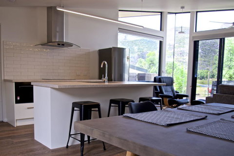 Gumnut Villa - Stays Accommodation 8