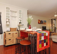Colour Pop Fitzroy - 3 bedroom pet friendly