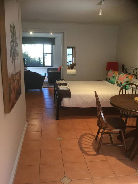 At The Beach Apartments - Stayed 15