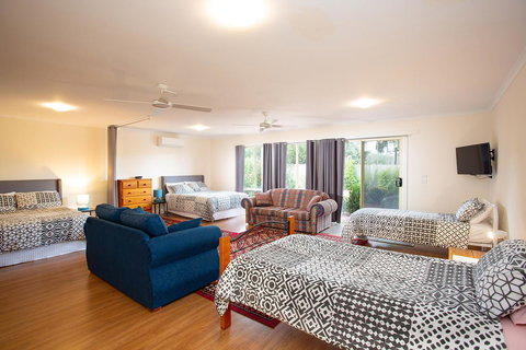 Austral Place 88 Via Merri River - Stayed 15