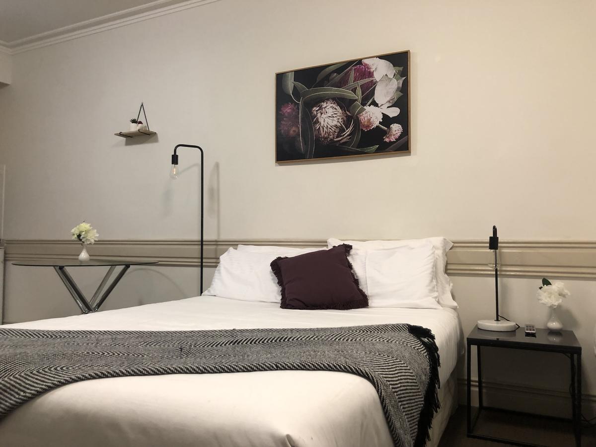 Kew VIC Stayed