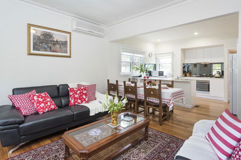 Hillside House - Stayed 1