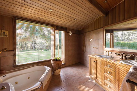 Kangaroo Manor - Stayed 19