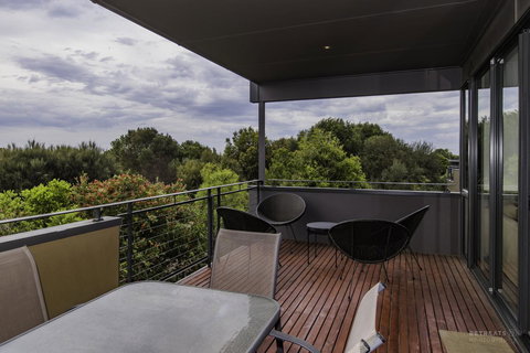 1 Pebble Place - Stayed 8