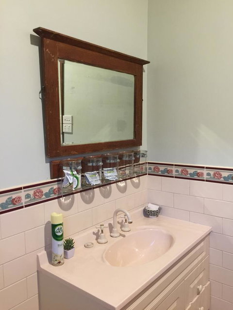 Bricks And Roses - Stayed 17