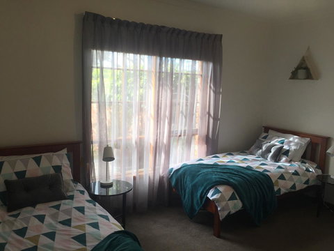 Bricks And Roses - Stayed 16