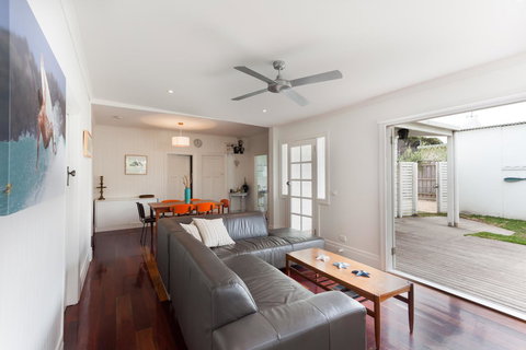 Sorrento Beach House - Perfect Spot And NEW Pool - Stayed 9