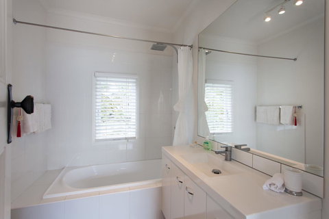 Sorrento Beach House - Perfect Spot And NEW Pool - Stayed 5