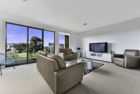 Torquay Golf Retreats - Pool, Beach, Tennis, Golf - Stays Accommodation 0