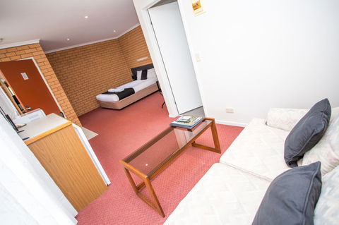 Blue Whale Motor Inn & Apartments - Stayed 6