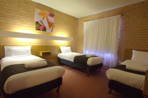 Blue Whale Motor Inn & Apartments - Stayed 21