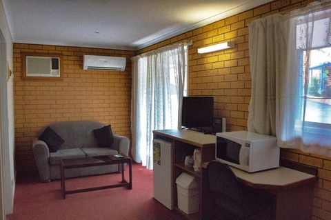 Blue Whale Motor Inn & Apartments - Stayed 5