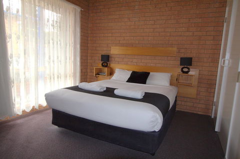 Blue Whale Motor Inn & Apartments - Stayed 23