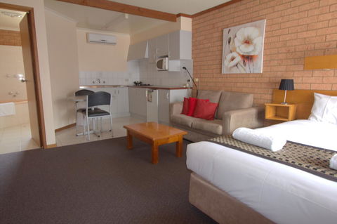 Blue Whale Motor Inn & Apartments - Stayed 20