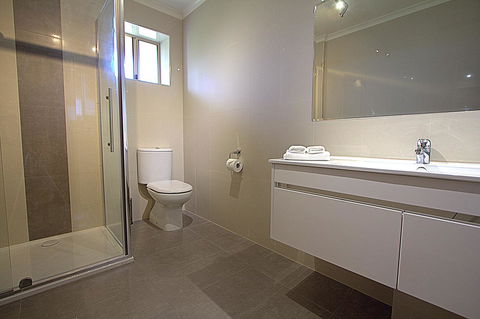 Blue Whale Motor Inn & Apartments - Stayed 32