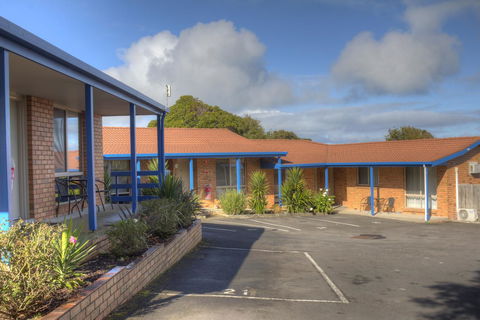 Blue Whale Motor Inn & Apartments - Stayed 35