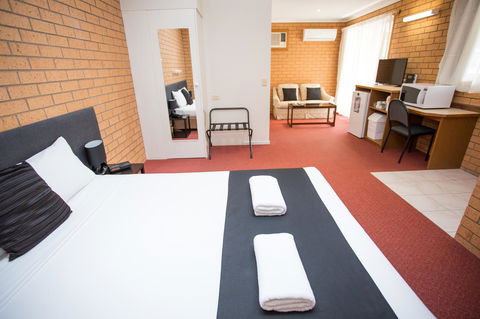 Blue Whale Motor Inn & Apartments - Stayed 3