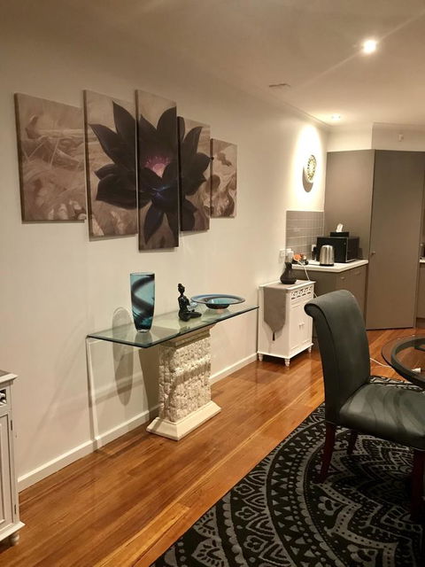 Black Lotus Townhouse - Stayed 6