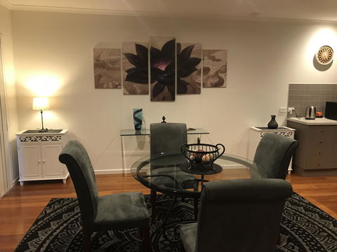 Black Lotus Townhouse - Stayed 8