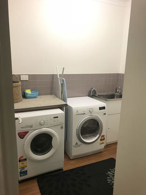 Black Lotus Townhouse - Stayed 11