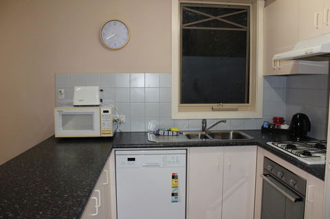 Australian Home Away @ Box Hill 2 Bedroom - Stayed 8