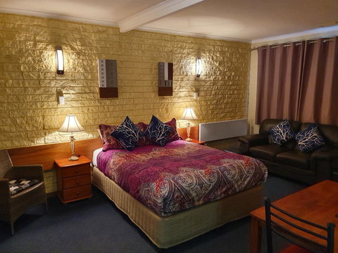 Allamar Motel - Stayed 8