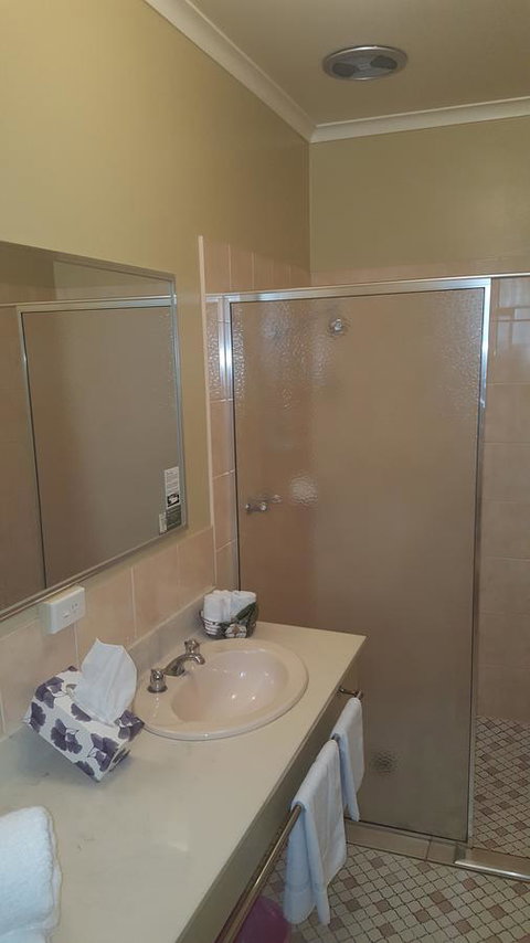 Allamar Motel - Stayed 16