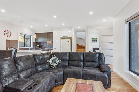 Biggs Villas Melbourne - Stays Accommodation 24