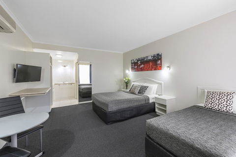 Cathedral Motor Inn - Stayed 16