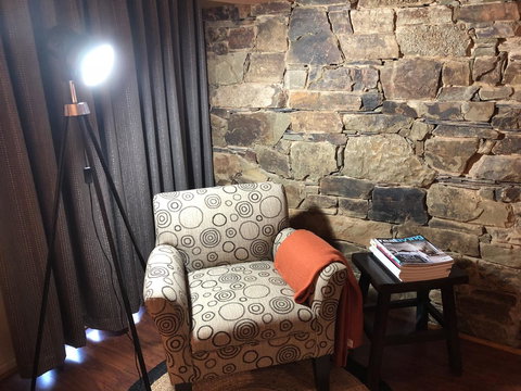 Minni Gums - Stayed 10