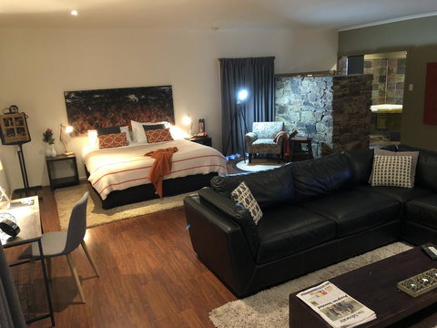 Minni Gums - Stayed 15