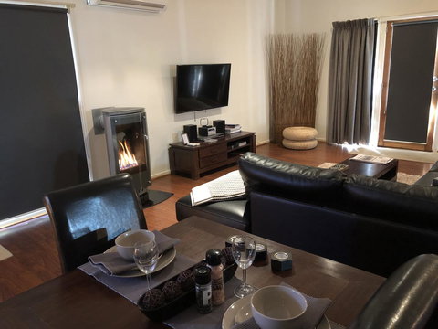 Minni Gums - Stayed 20