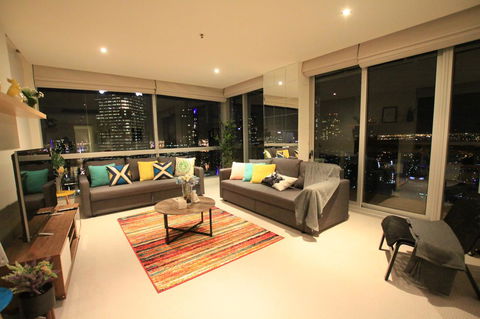 Nest-Apartments On QV - Stayed 9