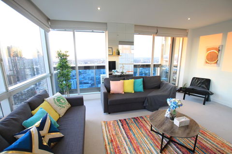 Nest-Apartments On QV - Stayed 10