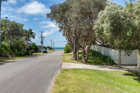 Perfect Blairgowrie Beach House - Stays Accommodation 15
