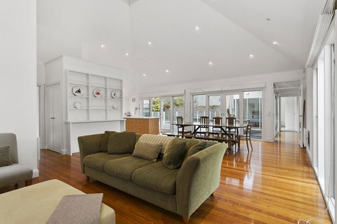 Perfect Blairgowrie Beach House - Stays Accommodation 4