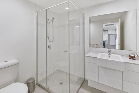 Aquarius Kawana - Stays Accommodation 10